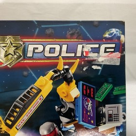 LEGO 5982 Space Police: Smash 'n' Grab Squidtron Mini Figures ATM Money Flames