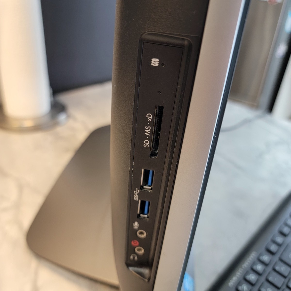 HP Envy 23 All In One PC Beats audio - i5, 8Gb Ram Keyboard No
