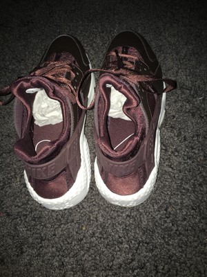 women's nike air huarache run se casual shoes