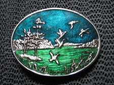 DUCK MALLARD GOOSE IN FLIGHT RIVER SCENE BELT BUCKLE VINTAGE RARE 1970s USA