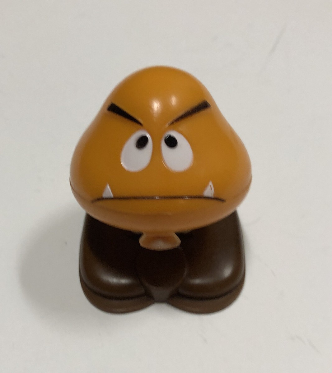 1989 Nintendo Super Mario Bros Goomba Jumping Toy Figure 2