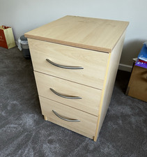 Light Wood Bedside Cabinet, 3 Drawer Storage, Beige, Metal Bow Handles