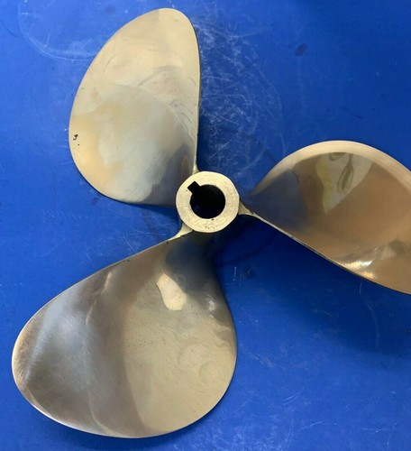 Hélice de latón Federal Equi-poise de 3 hojas 12X14L eje de 1 pulgada - Imagen 2 de 4