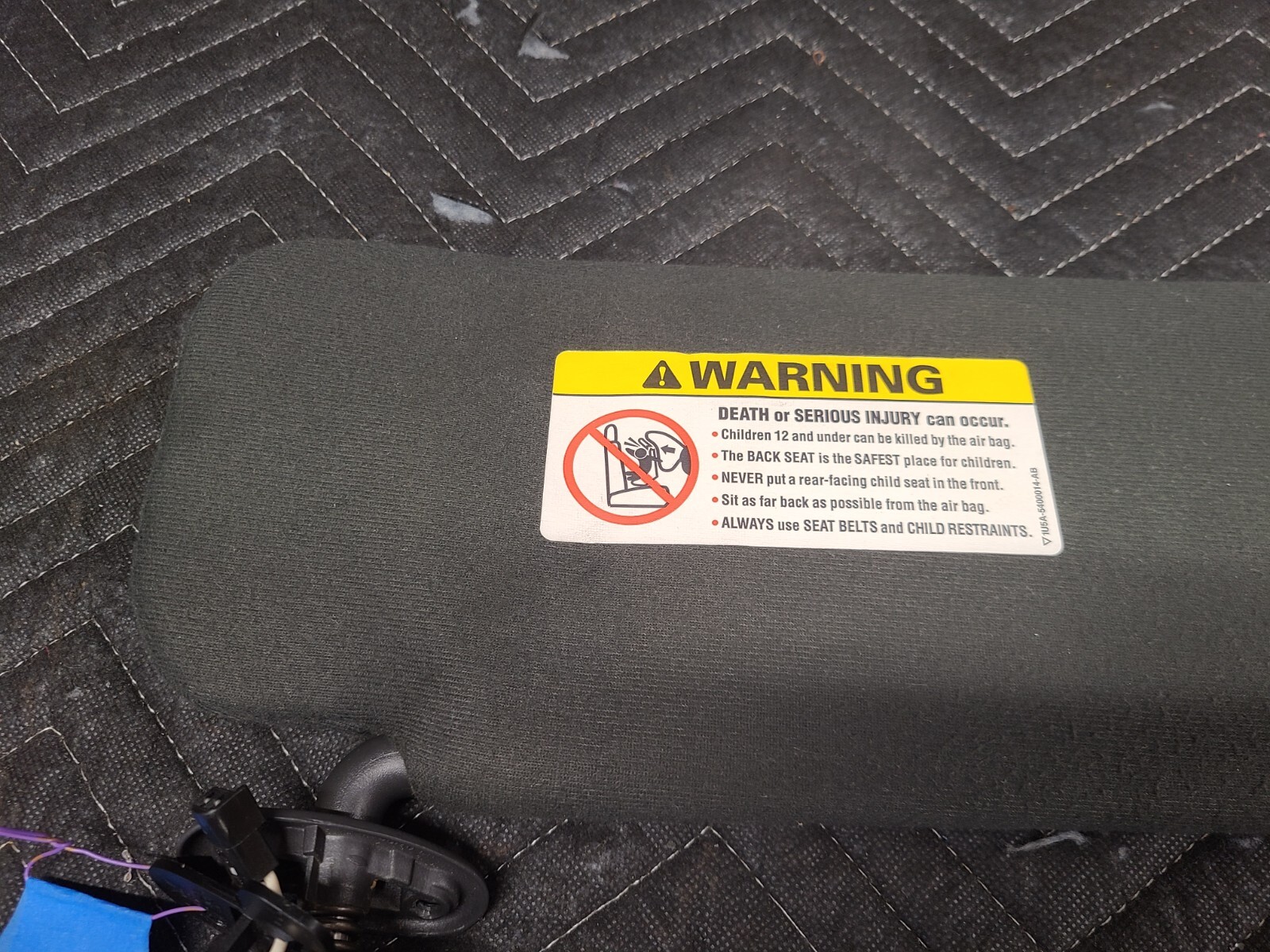 9904 19992004 Ford Mustang Dark Charcoal Gray Sun Visors Mirror Coupe