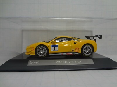 Bburago 1:43 Scale Ferrari Racing - 488 Challenge 2017 #62