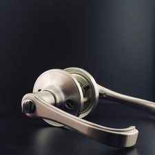 Schlage Satin Nickel 619 Torino Leva Lucchetto Privacy J40TOR619 - Stile e Valore