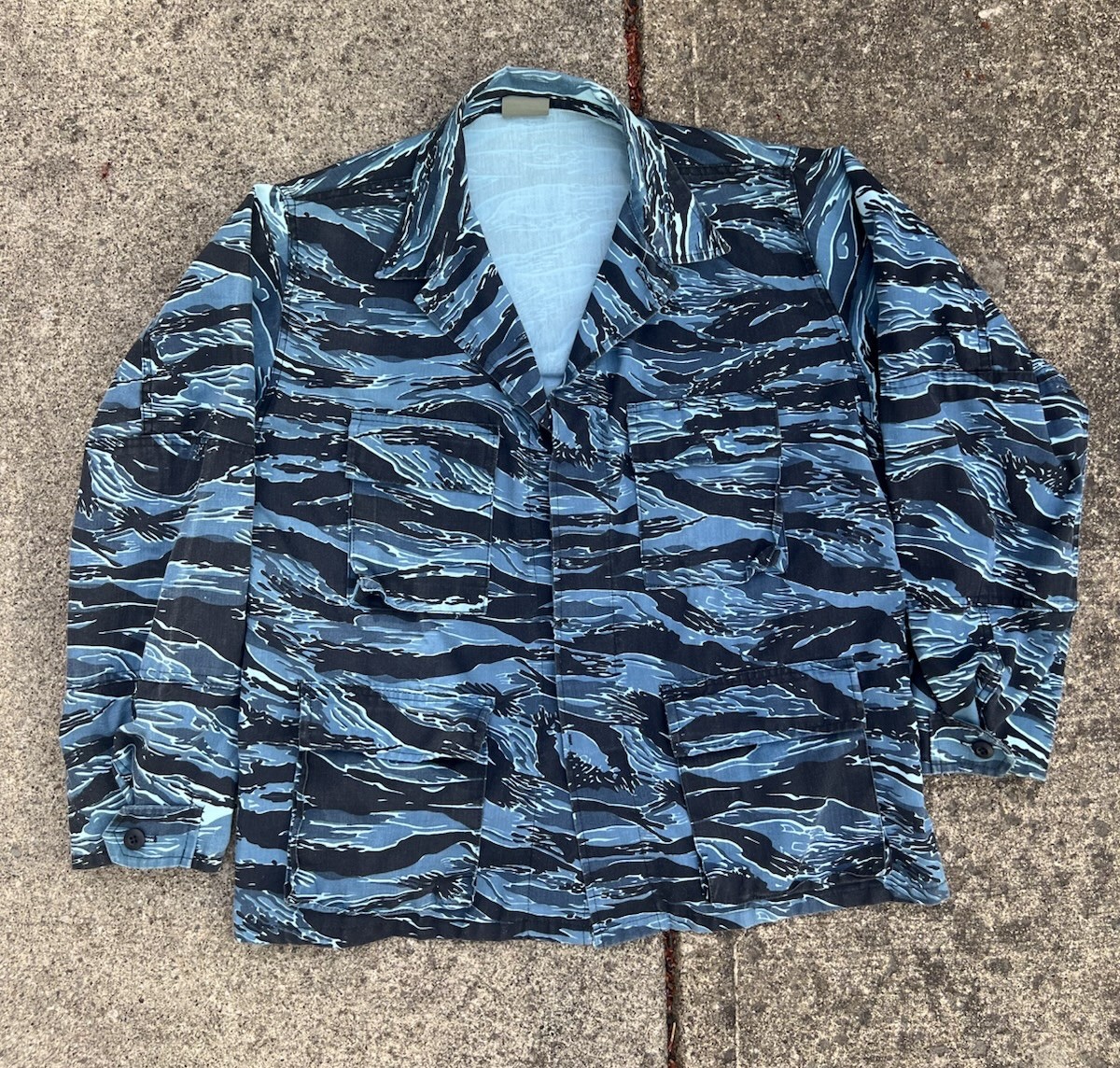 Vintage Tiger Stripe Jacket Mens Large Regular Blue Camo Rothco 