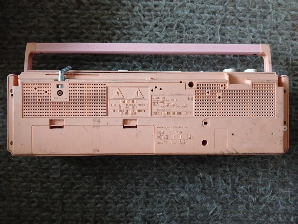 Vtg 1980s Pink Panasonic RX-FM15 AM/FM Radio Cassette Player Boombox-PLEASE READ - image 3 of 4