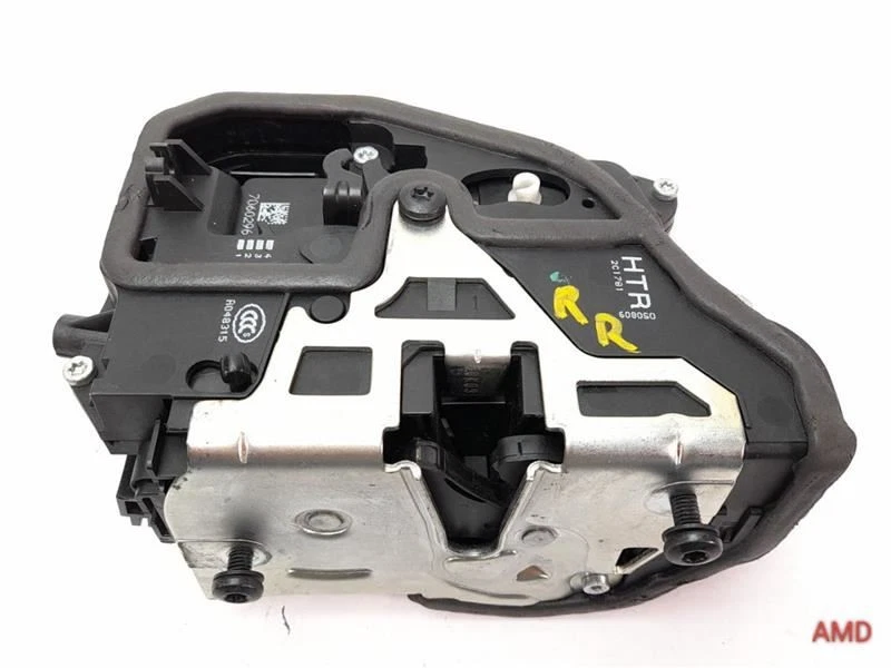 Actuador de cerradura de puerta trasera derecha BMW 335xi 335i 328i 328xi E90 E91 2010 51227202148 Foto 3 de 4