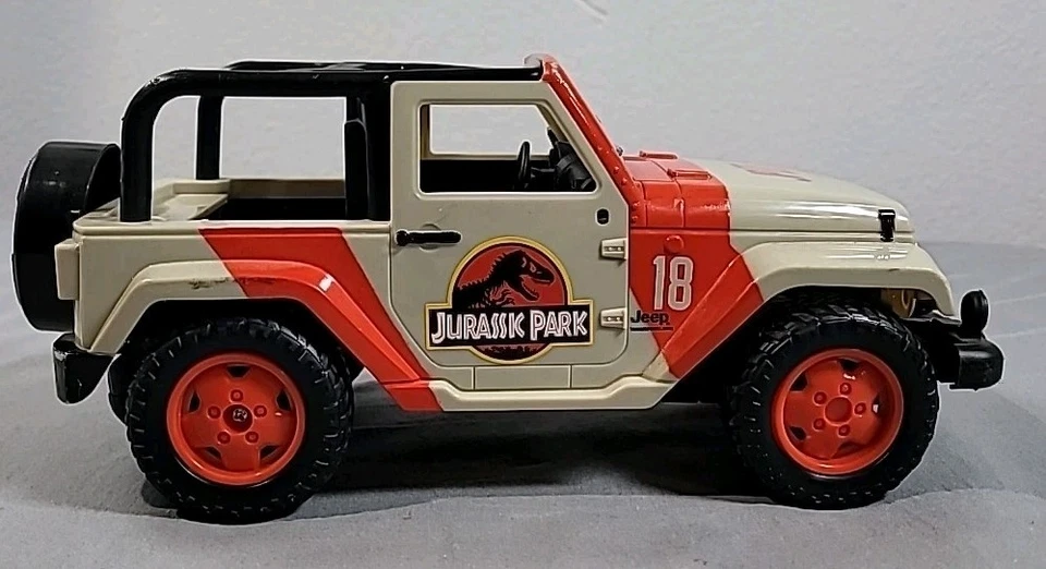 Jeep Wrangler Jada Jurassic Park 2021 R/C ¡¡sin probar!! SIN MANDO A DISTANCIA  Foto 3 de 4