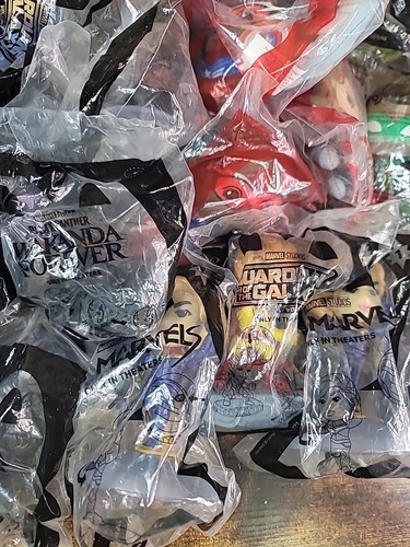 McDonalds Happy Meal Spielzeug *versiegelt* 38 ct. Konvolut Disney Cars Marvel Avengers Verschiedenes - Bild 8 von 16