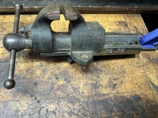 RARE Antique Chas Parker Oval Slide Bench Vise No. 30. FAST FREE SHIPPING