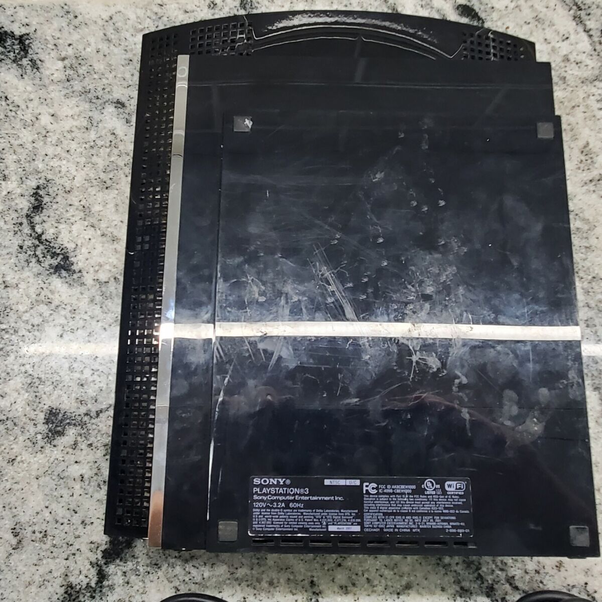 Playstation 3 Fat 60GB CECHA01 PS3 PS2 PS1 Backwards Playstation 3 Fat 60GB CECHA01 PS3 PS2 PS1 Backwards