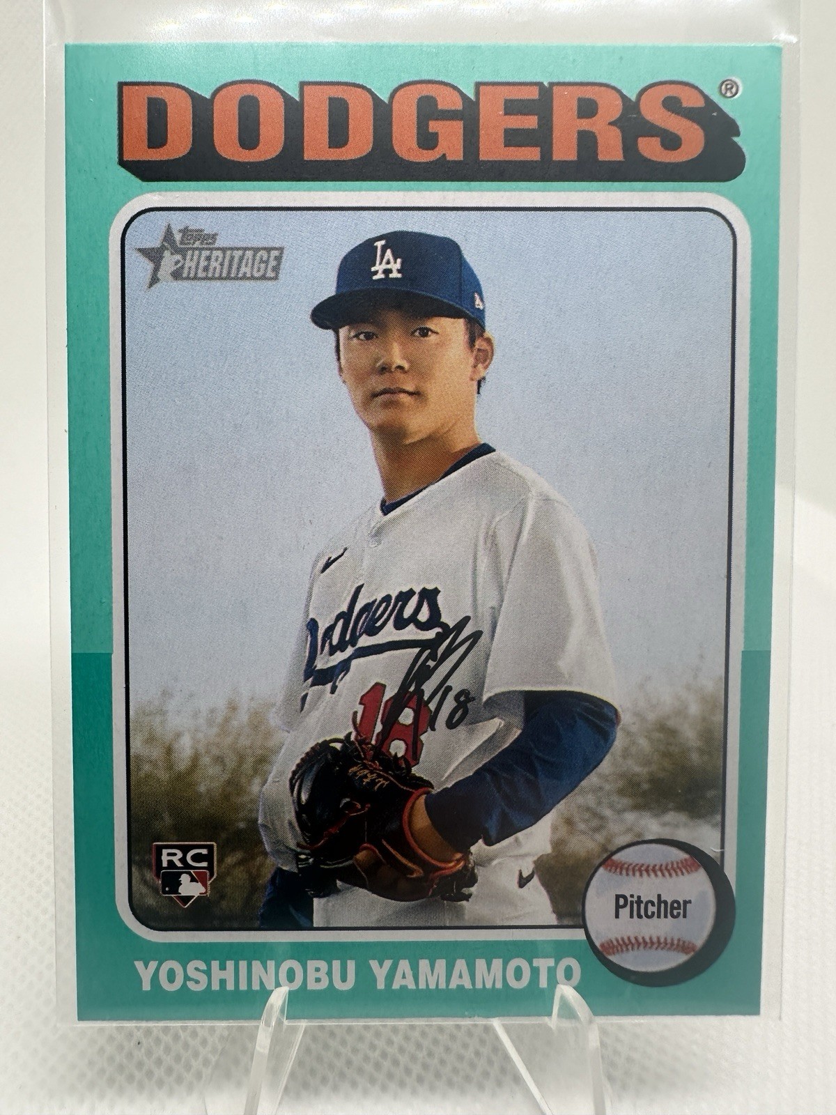 2024 Topps Heritage High Number Yoshinobu Yamamoto #553 Aqua Border RC SP