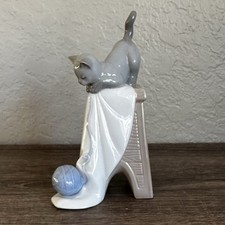 HTF Nao Daisa by Lladro Cat Kitten Playtime Figurine 2007 Yarn Ball Stool 1592