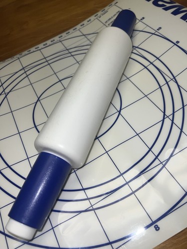 Tupperware Pastry Sheet and Roller rolling pin 8-16”pie measurements thicker - Picture 6 of 9