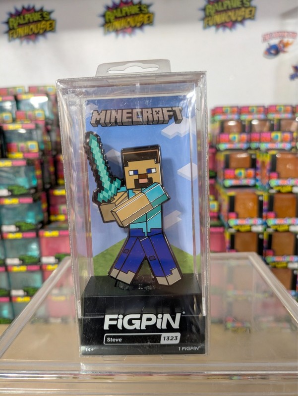 Minecraft FiGPiN: Steve #1323 - Official Exclusive Limited to 750 Pieces