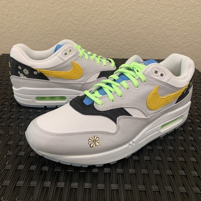 order nike sneakers online