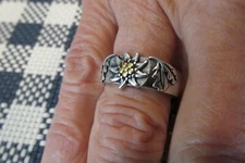 Edelweiss Flower Ring