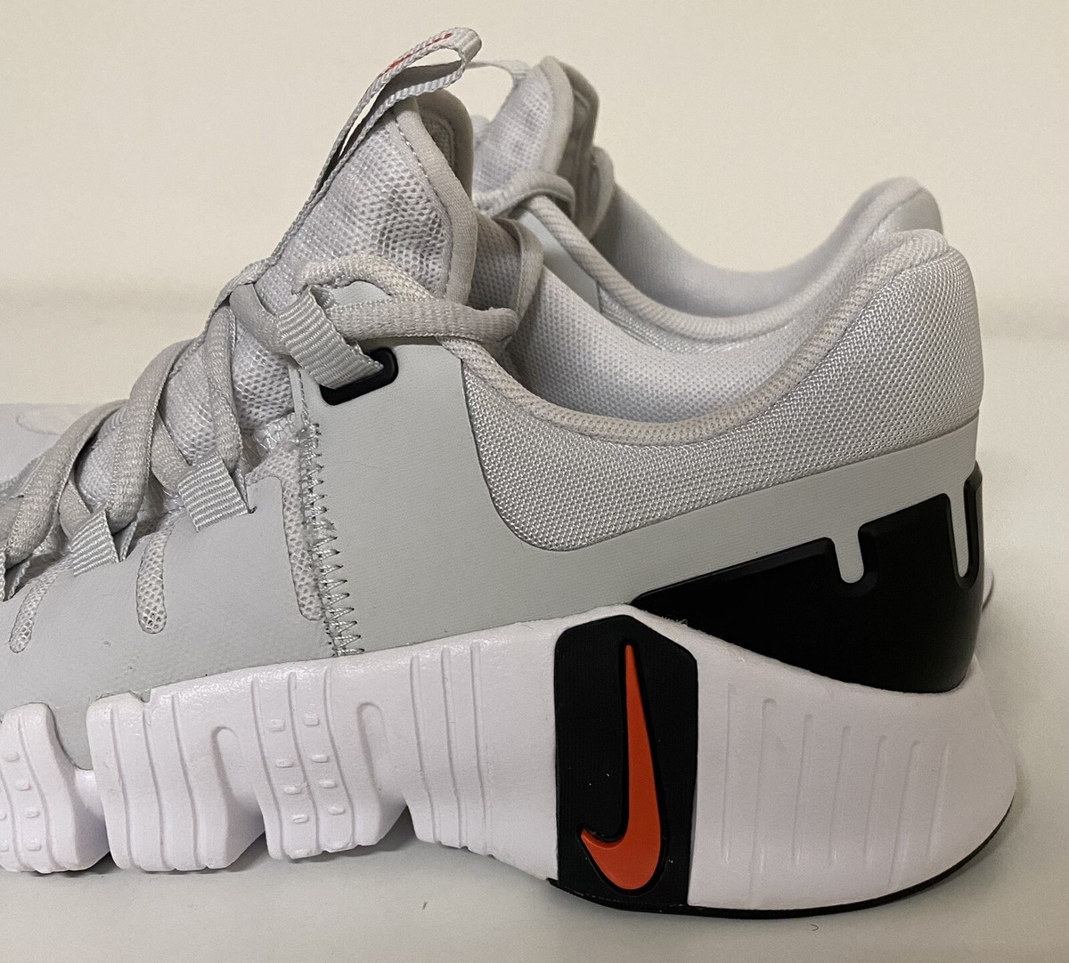 ★NIKE★WMNS FREE METCON 5 フリーメトコン5★送料込 N263 ☆NIKE☆大人気☆FREE METCON 5 / フリーメトコン5☆追跡可