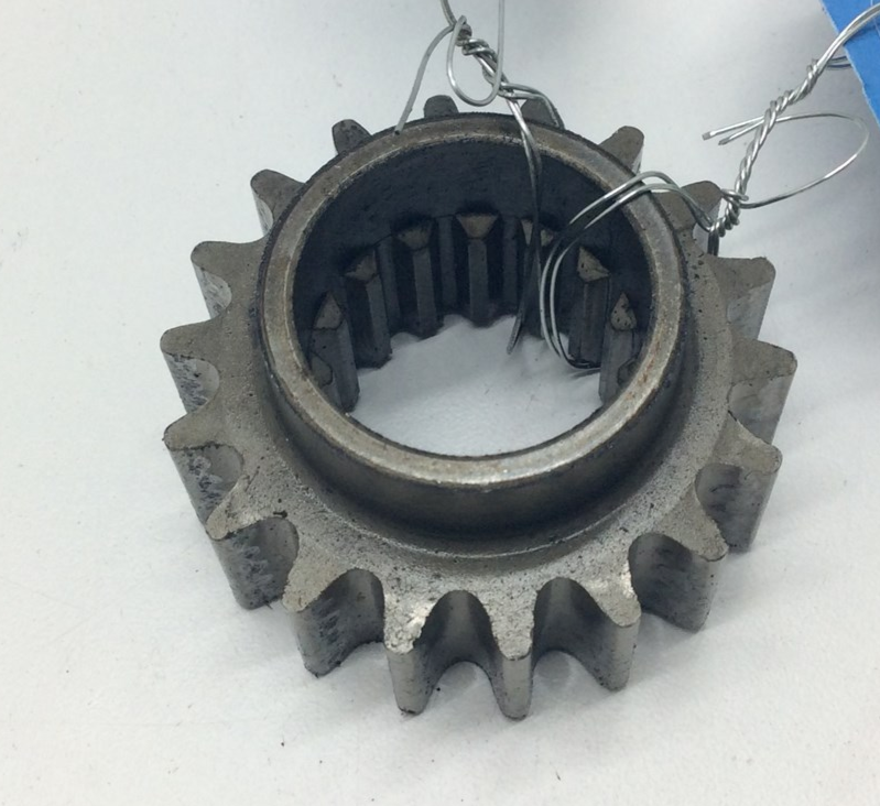 Polaris Upper Chaincase Sprocket 18T 3/4W 15 Spline 3221094 Sport