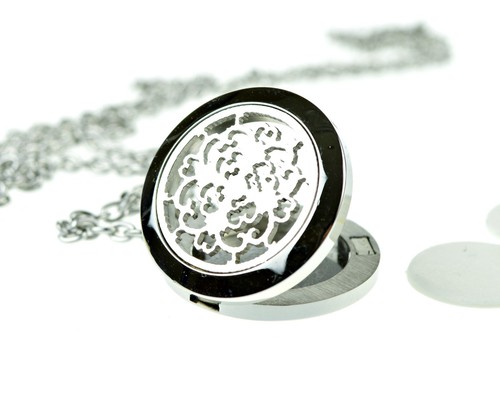 Juego de regalo medallón difusor de aromaterapia de acero inoxidable quirúrgico Cross 316L - Imagen 8 de 10