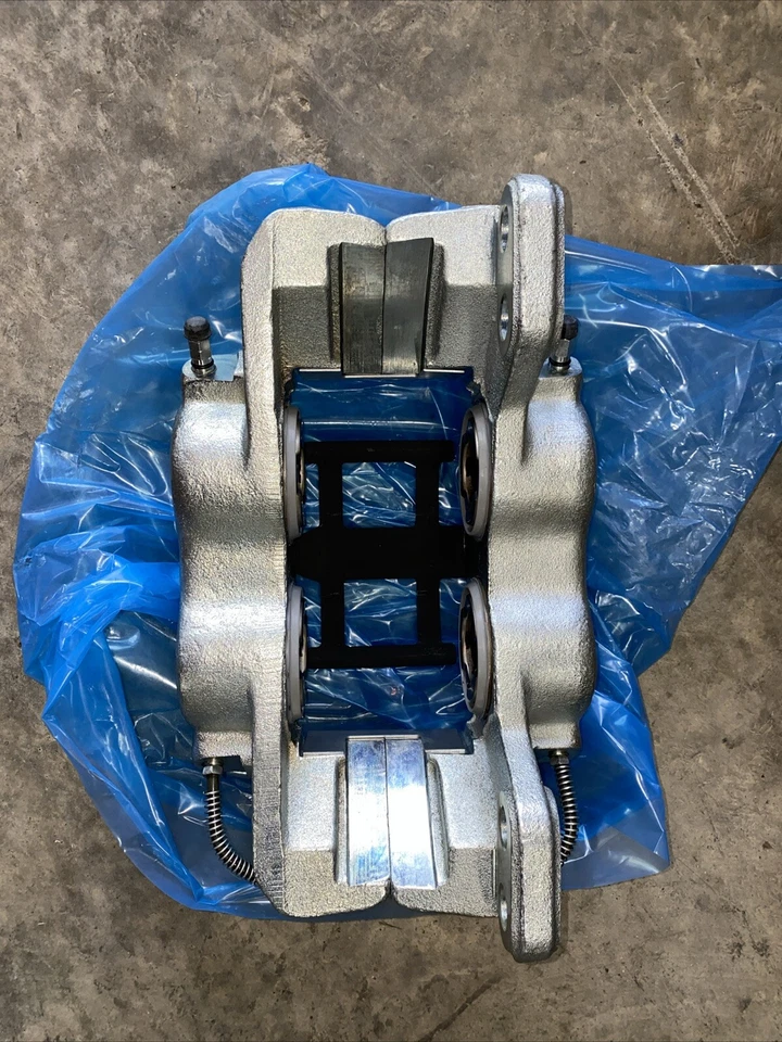 Pinza de freno ACDelco 18FR2495 para Ford F-650 F-750 Kodiak Topkick Isuzu F&H Foto 3 de 3