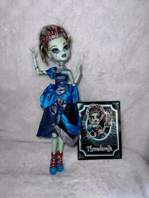 Monster High Scarily Ever After Threadarella Frankie Stein Doll 2008