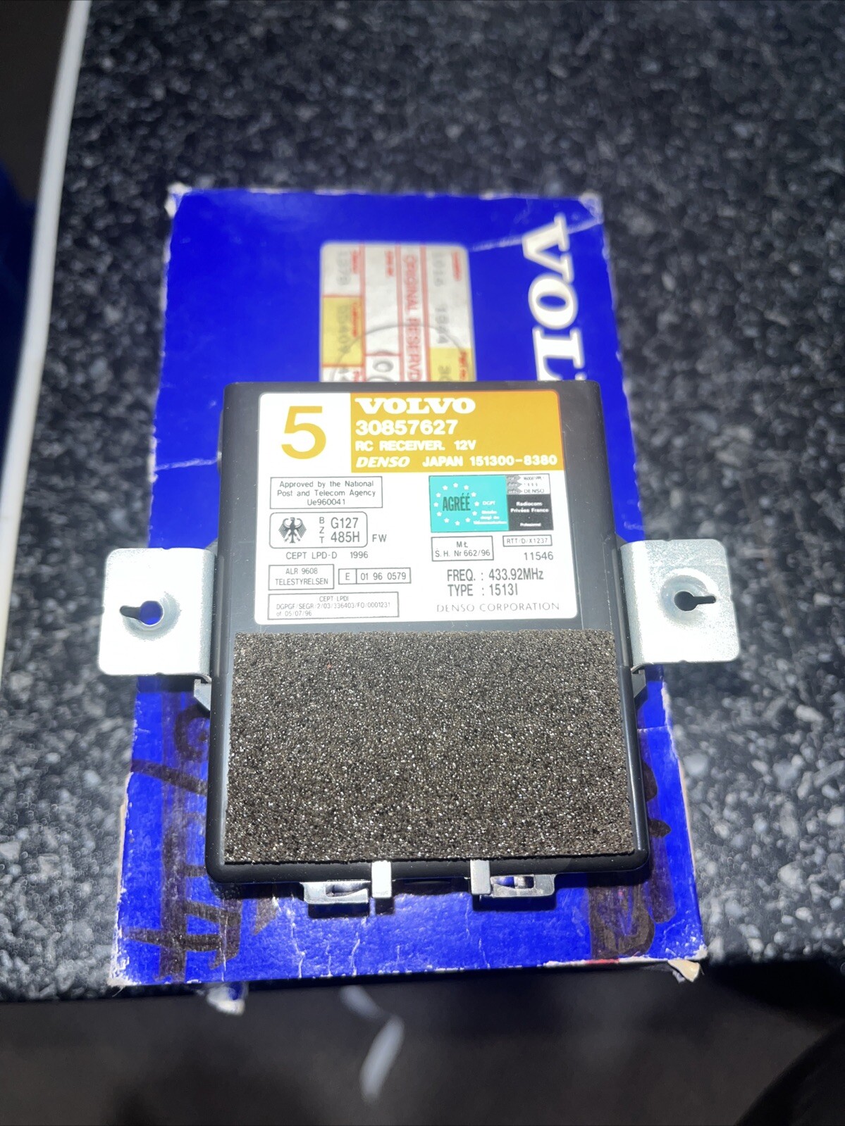 30857627 Volvo S40 Genuine Denso Central Locking Receiver Control Module Unit