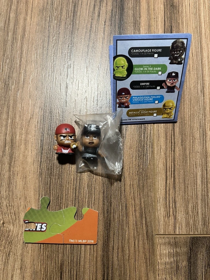 Figura de árbitro MLB Teenymates Serie 3 paquetes de 1:128 Foto 2 de 2