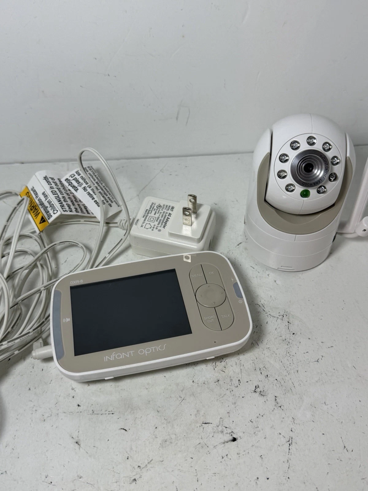 Infant Optics Monitor with camera DXR-8 Tested works