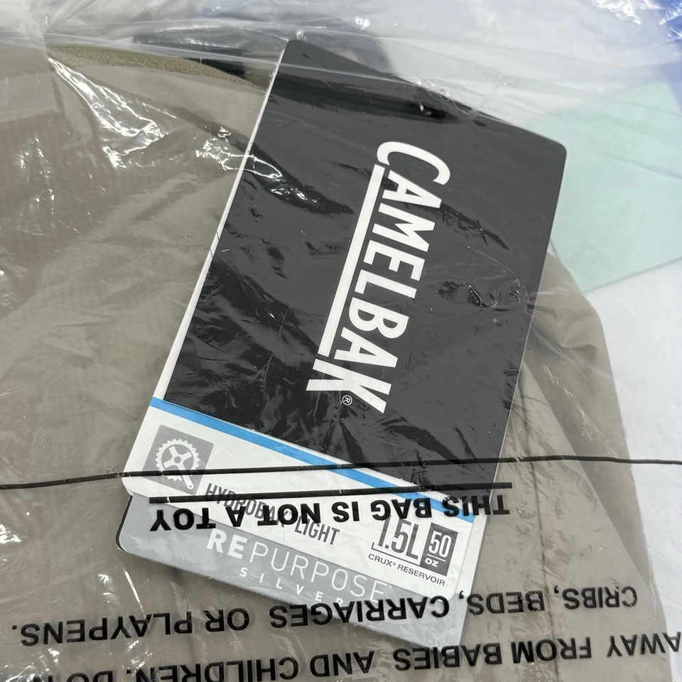 Camelbak Hydrobak Light 50oz 1.5L Hydration Backpack Aluminum/Black Brand New - Image 4 of 4