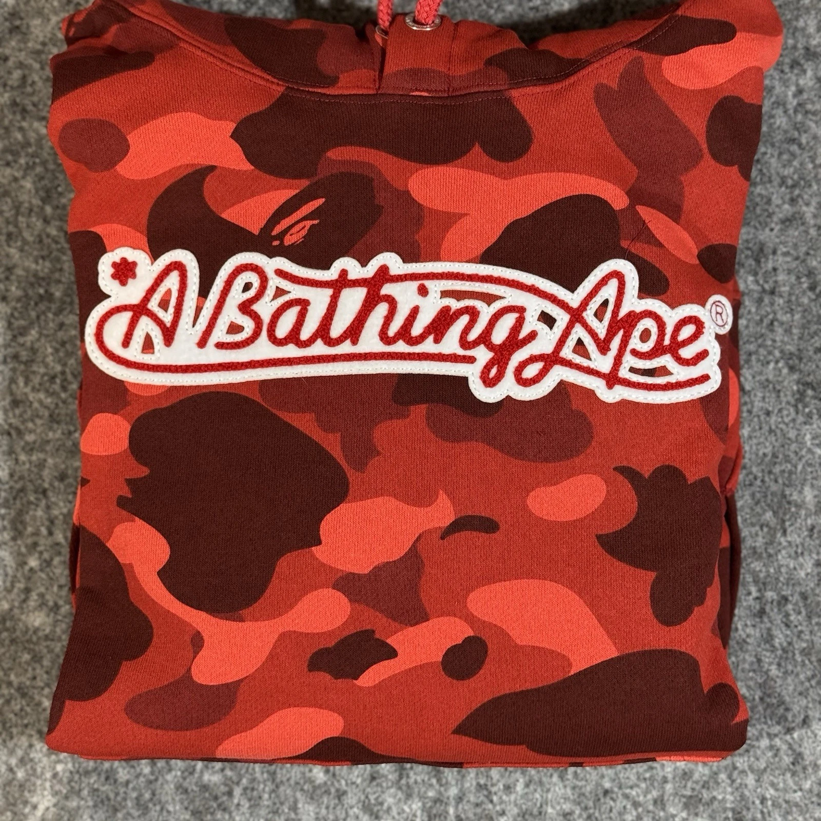A BATHING APE (BAPE) Felpa con cappuccio BAPE x Coca Cola colore mimetico testa di scimmia pullover rosso RARA taglia:piccola