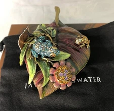 Jay Strongwater Meadow Vincent Frogs on Leaf Shaped Box, Retired, New in Box