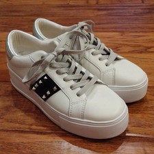 Steve Madden Pingo Platform Leather White Studded Sneaker Women's Shoe Size 8M