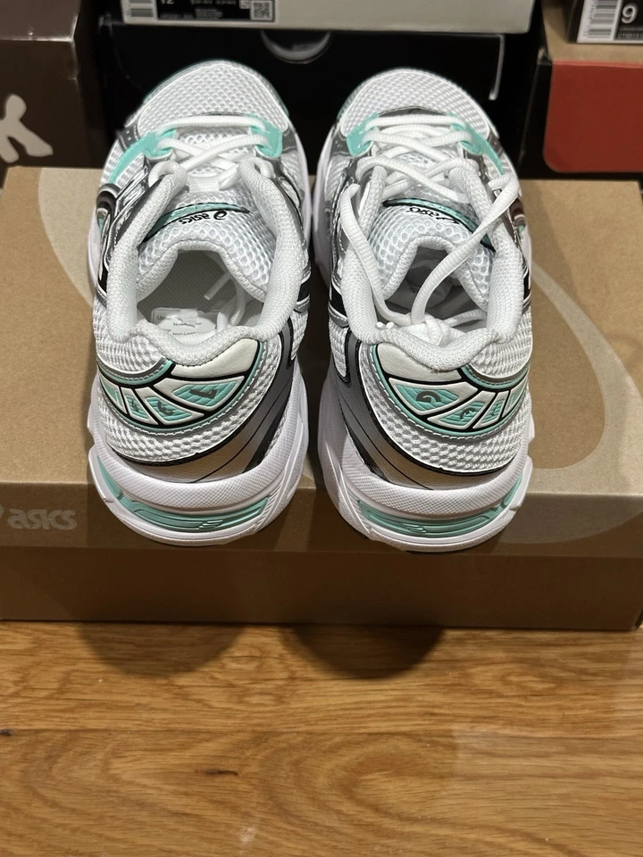 ASICS Gel 1130 Blanco/Negro Aqua Grade School Zapatos para Correr EE. UU. Talla 4 Juvenil Nuevos Foto 4 de 4
