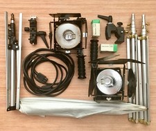LOWEL omni KIT 2 lights barndoors 3 stands 4 bulbs 1 superclamp 1 light clamp