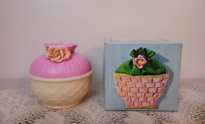 Vtg Avon Victorian Sewing Basket Roses, Roses Perfumed Skin Softener  NIB