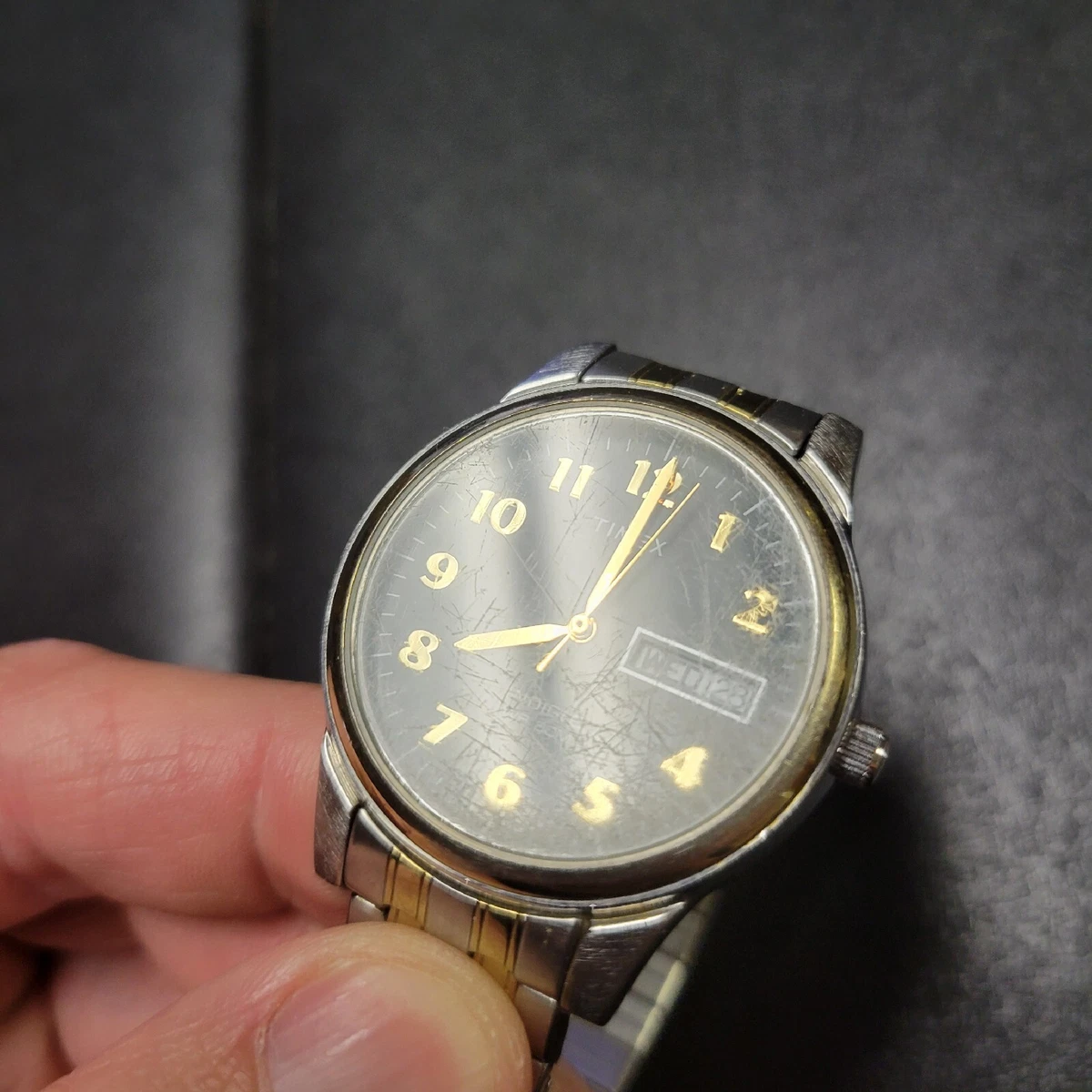 Timex Charles Street T2N093 Men s Quartz Wristwatch New Battery