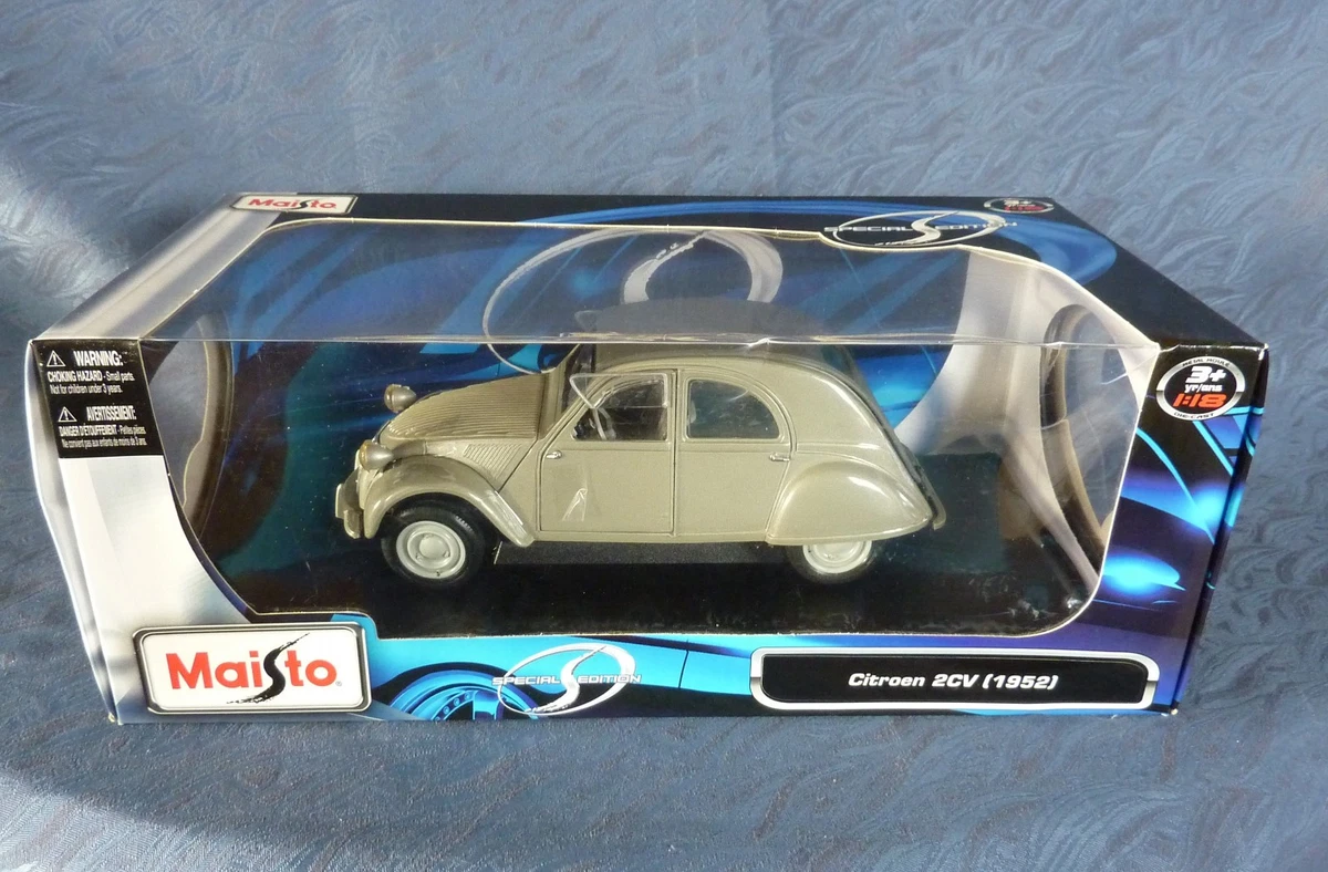 Voiture cabriolet de 1949 couleur grise - FORD