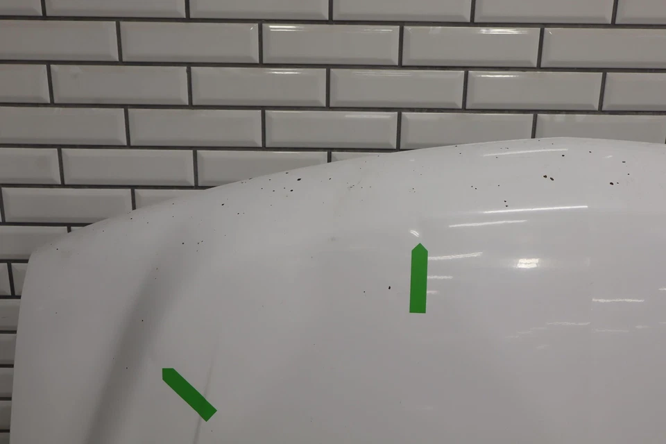 01-02 Chevy 2500HD OEM Hood Assembly (Summit White 50U) See Photos - Imagem 2 de 4