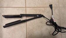 Lange Le Waver 3-Barrel Waving Iron Titanium Lange - Black Model: HT020A