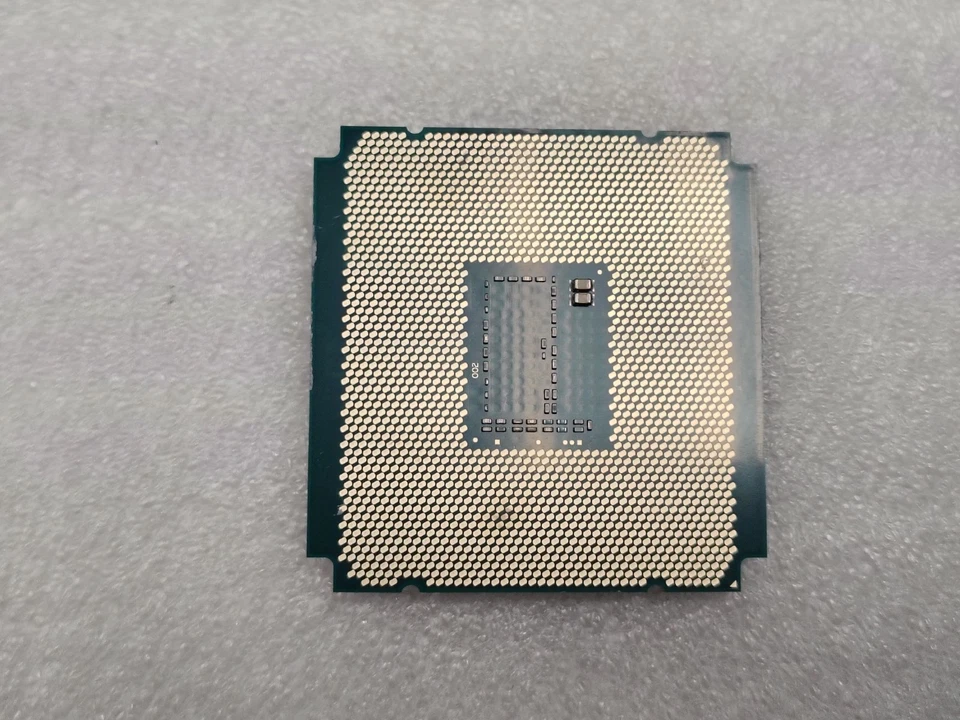 Intel Xeon E5-2698Bv3 SR21T 2.00GHz 16 Core LGA2011 - Image 2 of 2