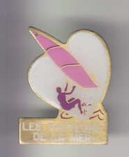RARE PINS PIN'S ..  SPORT WINDSURF PLANCHE A VOILE PTT LA POSTE FACTEUR MER ~DR