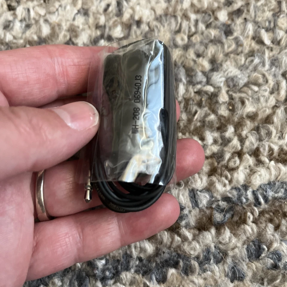 Nokia Headphones Stereo WH-208 Black New In Package Original OEM - Image 2 of 4