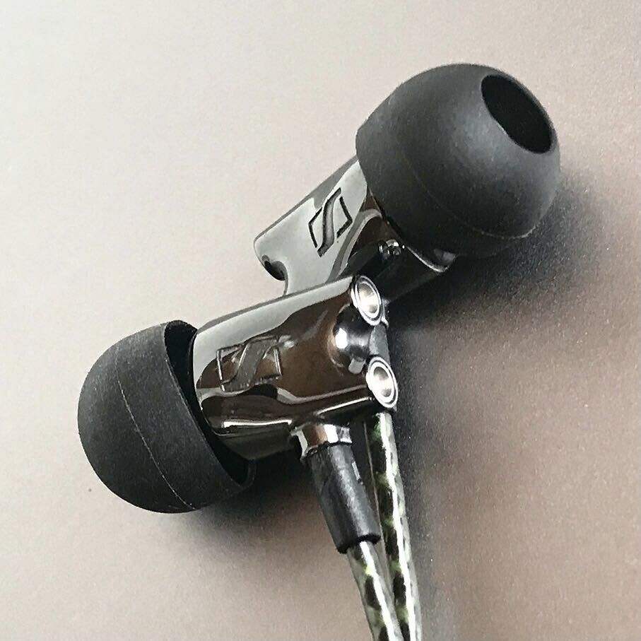 Sennheiser IE 800 Wired In-Ear Headphones Damped 2 chamber Sennheiser IE 800 Wired In-Ear Headphones Damped 2 chamber
