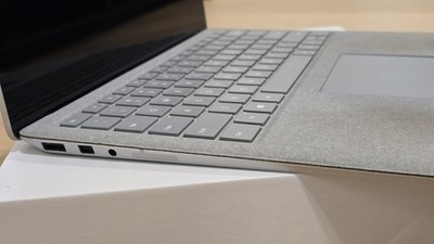 Microsoft Surface Laptop 13.5