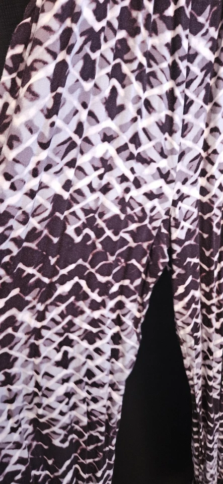 Justice 黑/白单件, 意大利面肩带 长裤套装 尺寸 12 — 第 2/4 张图片