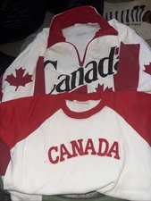 Women’s Small Two-Piece Set Canada Sweatshirt And T-Shirt Red 