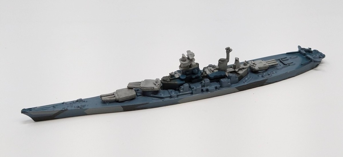 US Navy Battleship USS Missouri BB-63 Academy 14401